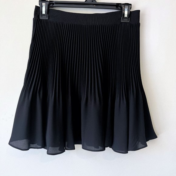 NEW! Rachel Roy Accordion Pleated Chiffon Mini Skirt Black, Size M - Picture 3 of 9